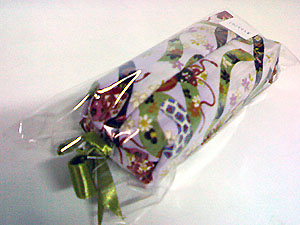 กระเป๋าสตรี : กระเป๋ากล่อง ลายโบว์ ลูกบอล ของขวัญ พื้นสีม่วง 2