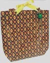 กระเป๋าสตรี : กระเป๋าหิ้ว Tote Bag ผ้าพิมพ์ลายไทย ดอกลายพิกุล พื้นสีน้ำตาล