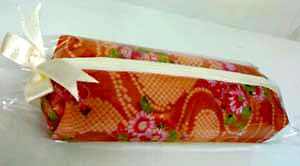 กระเป๋าสตรี : กระเป๋ากล่อง ลายดอกเบญจมาศสีชมพูดอกเล็ก พื้นสีส้ม 0